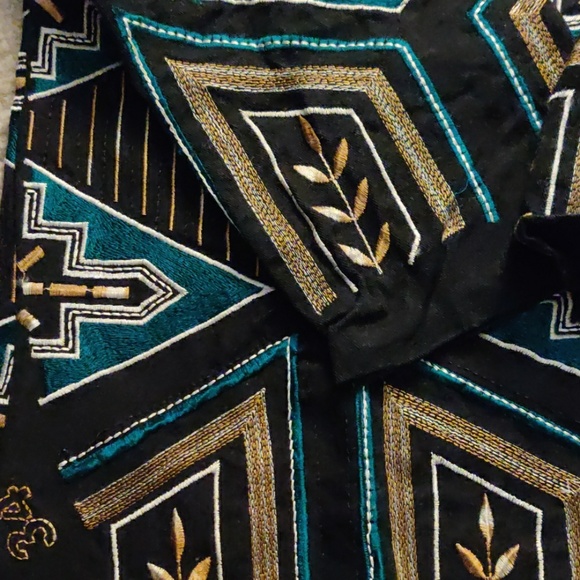 Top - Picture 4 of 4